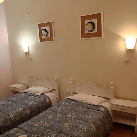 Firefly Panayiota 15 מוראיטיקה